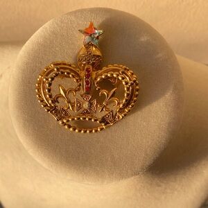 Vintage crown brooch signed Tancer II